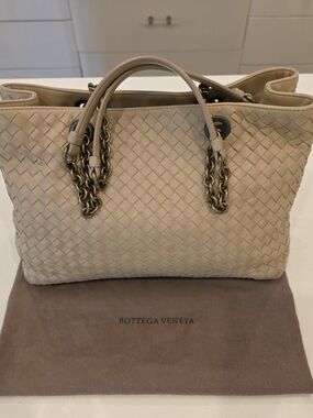 Bottega Veneta Double Chain Intrecciato Nappa Woven Leather Tote Bag Medium